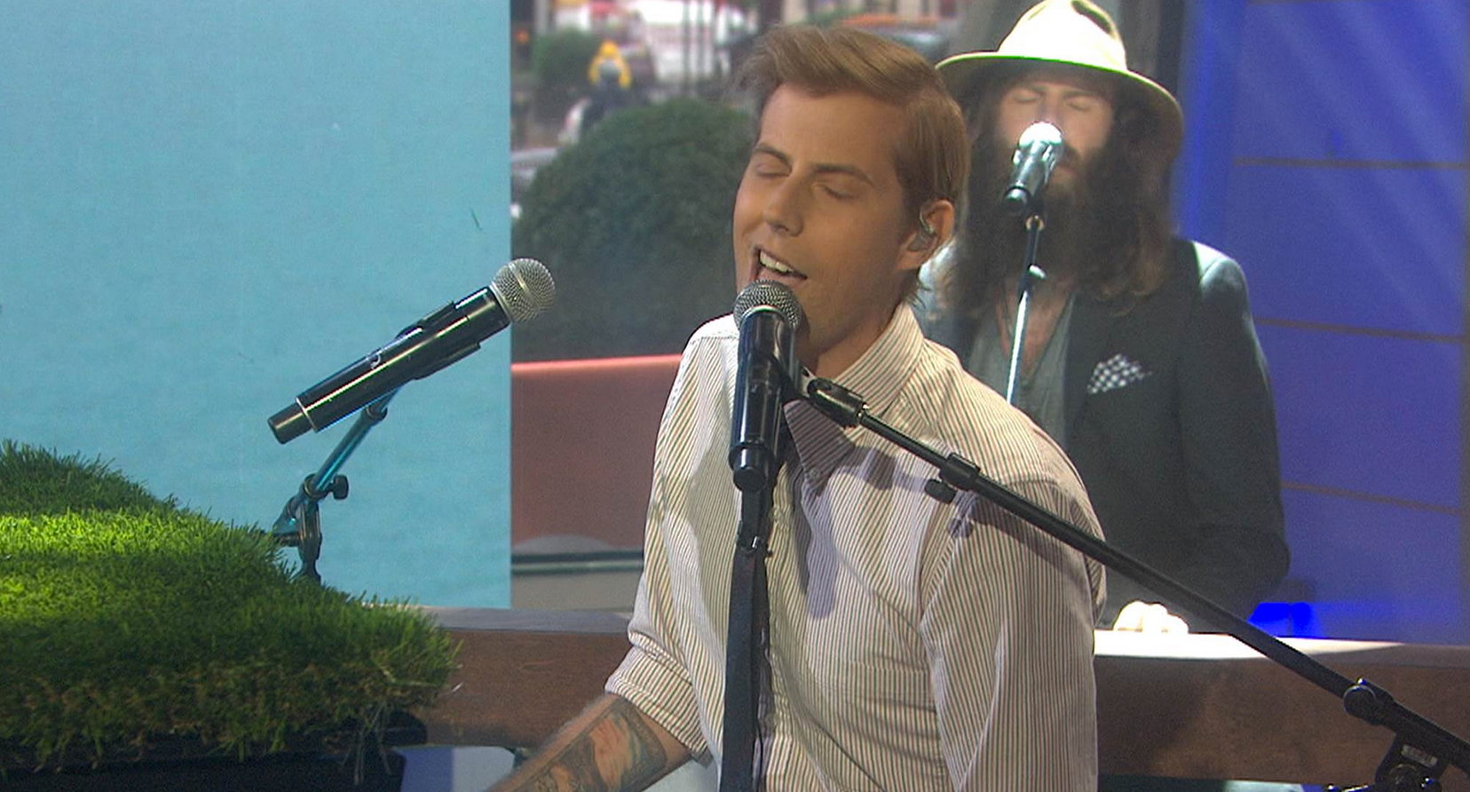 "Cecilia and the Satellite" performance from the Today Show
